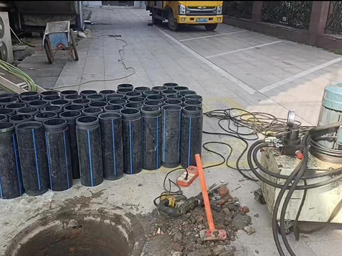 雨花PE置换管厂家 DN315置换管 非开挖管短管置换